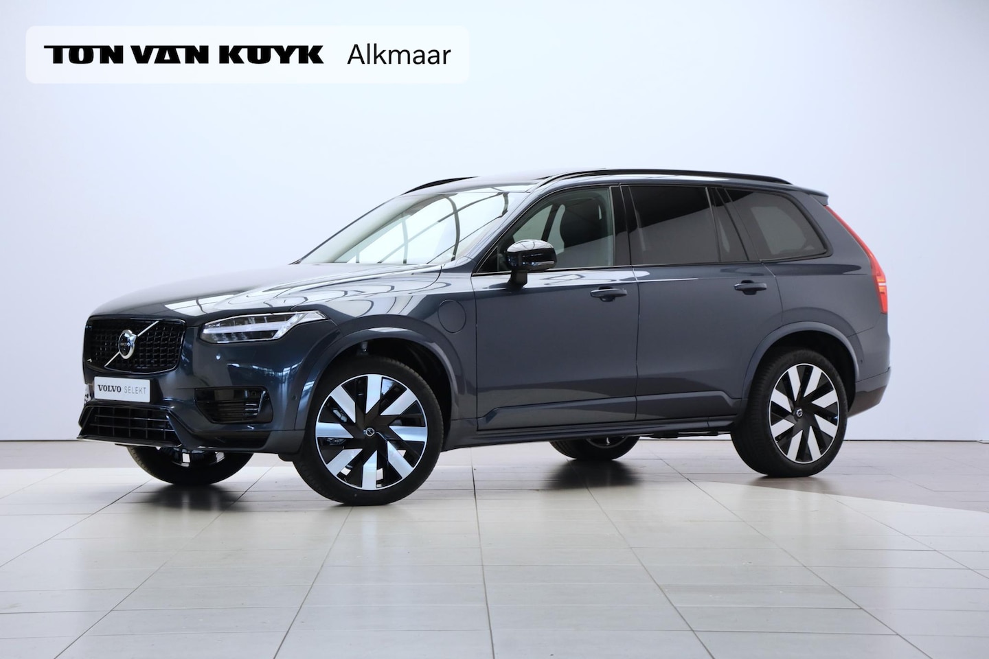 Volvo XC90 - T8 Recharge 455PK AWD Ultimate Dark / Luchtvering / 360gr Camera / 21" / Nappa Leder met V - AutoWereld.nl