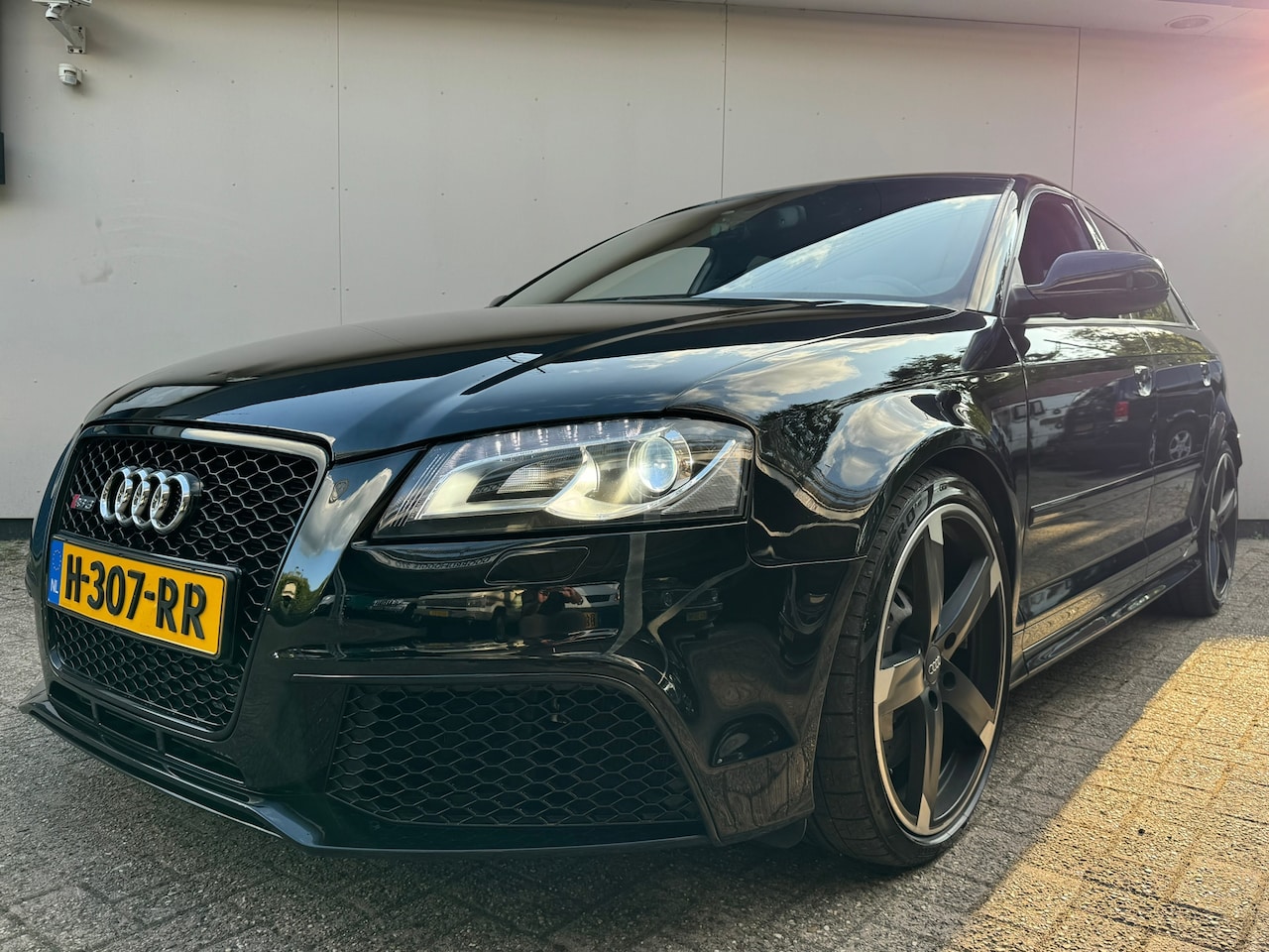 Audi RS3 - Sportback 2.5 T RS 3 Quattro DSG Aut ProLine HISTORIE COMPLEET. STAGE 2. APK 06-2025 - AutoWereld.nl