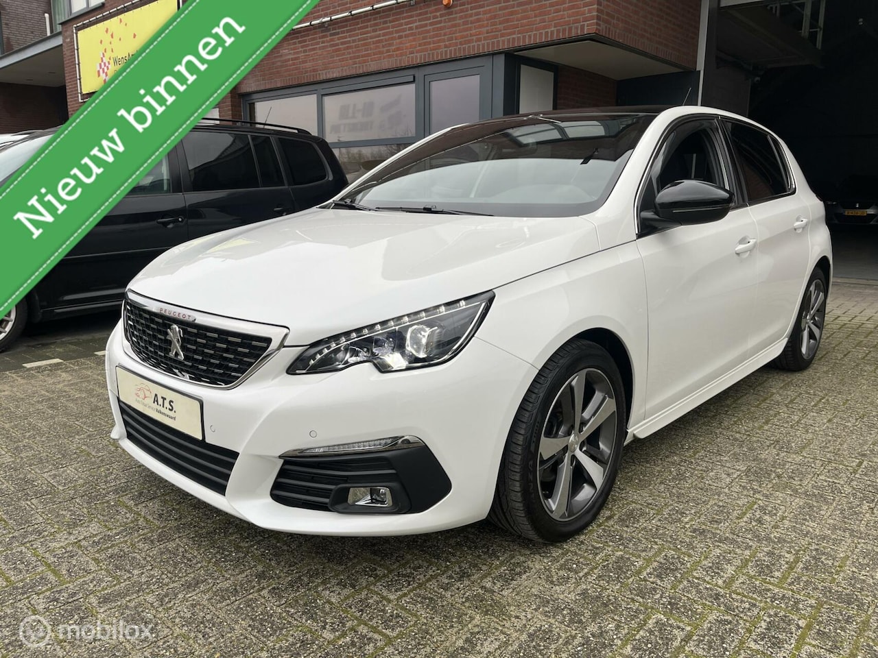 Peugeot 308 - 1.2 PureTech GT-Line LED*NAVI*CLIMA*PANO-DAK* - AutoWereld.nl