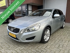 Volvo V60 - 2.4 D6 AWD Plug-In Hybrid Pure Limited NAVI*TREKHAAK