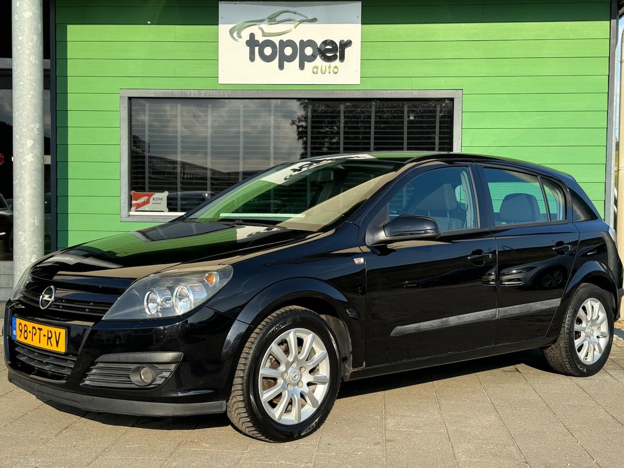 Opel Astra - 1.8 Sport / CruiseControl / Airco / Trekhaak / - AutoWereld.nl