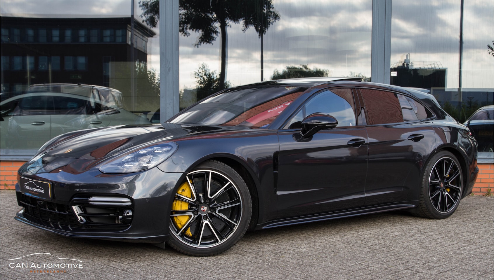 Porsche Panamera Sport Turismo - 4.0 Turbo S E-Hybrid Keramisch 686PK - AutoWereld.nl