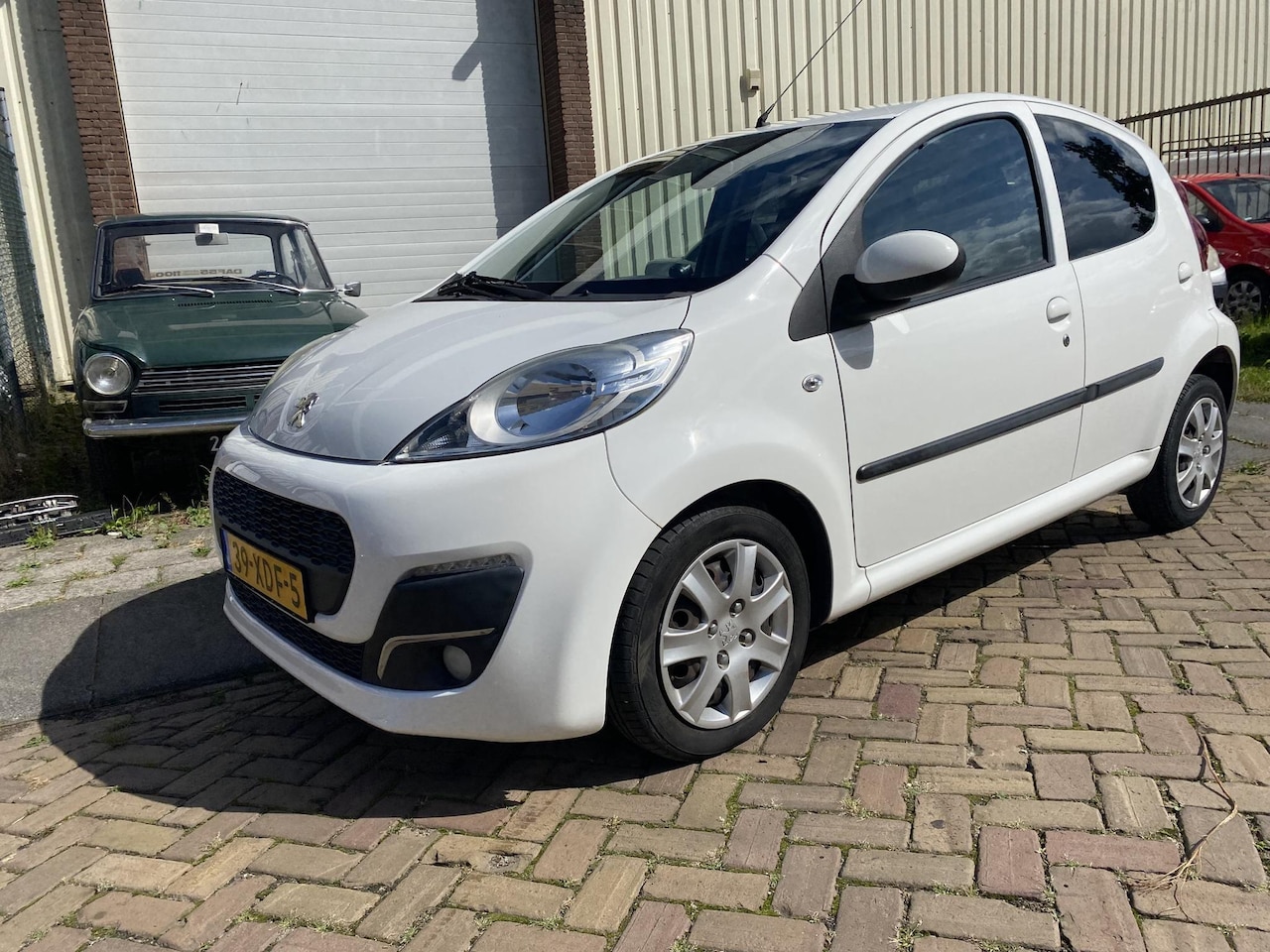 Peugeot 107 - 1.0 Active 1.0 Active - AutoWereld.nl