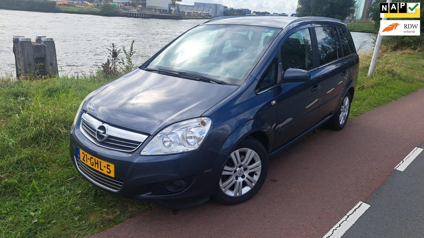 Opel Zafira - 1.8 Executive 7 persoons goed onderhouden - AutoWereld.nl