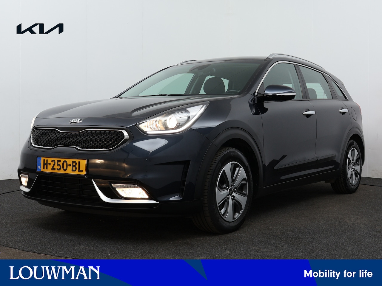 Kia Niro - 1.6 GDi Hybrid DynamicLine | Navigatie | Parkeercamera | Leder/stof | Automaat | - AutoWereld.nl