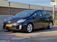 Toyota Prius - 1.8 Aspiration (NL-Auto / NAP / Climate / Cruise / 17 Inch / Navi / APK 03-2025)