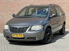 Chrysler Voyager - 3.3i V6 SE Luxe Leder - 7-Persoons - Automaat - Trekhaak