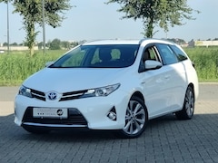 Toyota Auris Touring Sports - 1.8 Hybrid Dynamic | Camera | Cruise | Navigatie