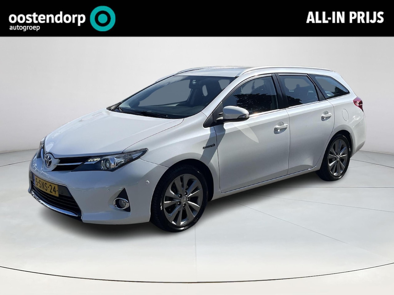 Toyota Auris Touring Sports - 1.8 Hybrid Executive | Navigatie | Achteruitrijcamera | Stoelverwarming - AutoWereld.nl