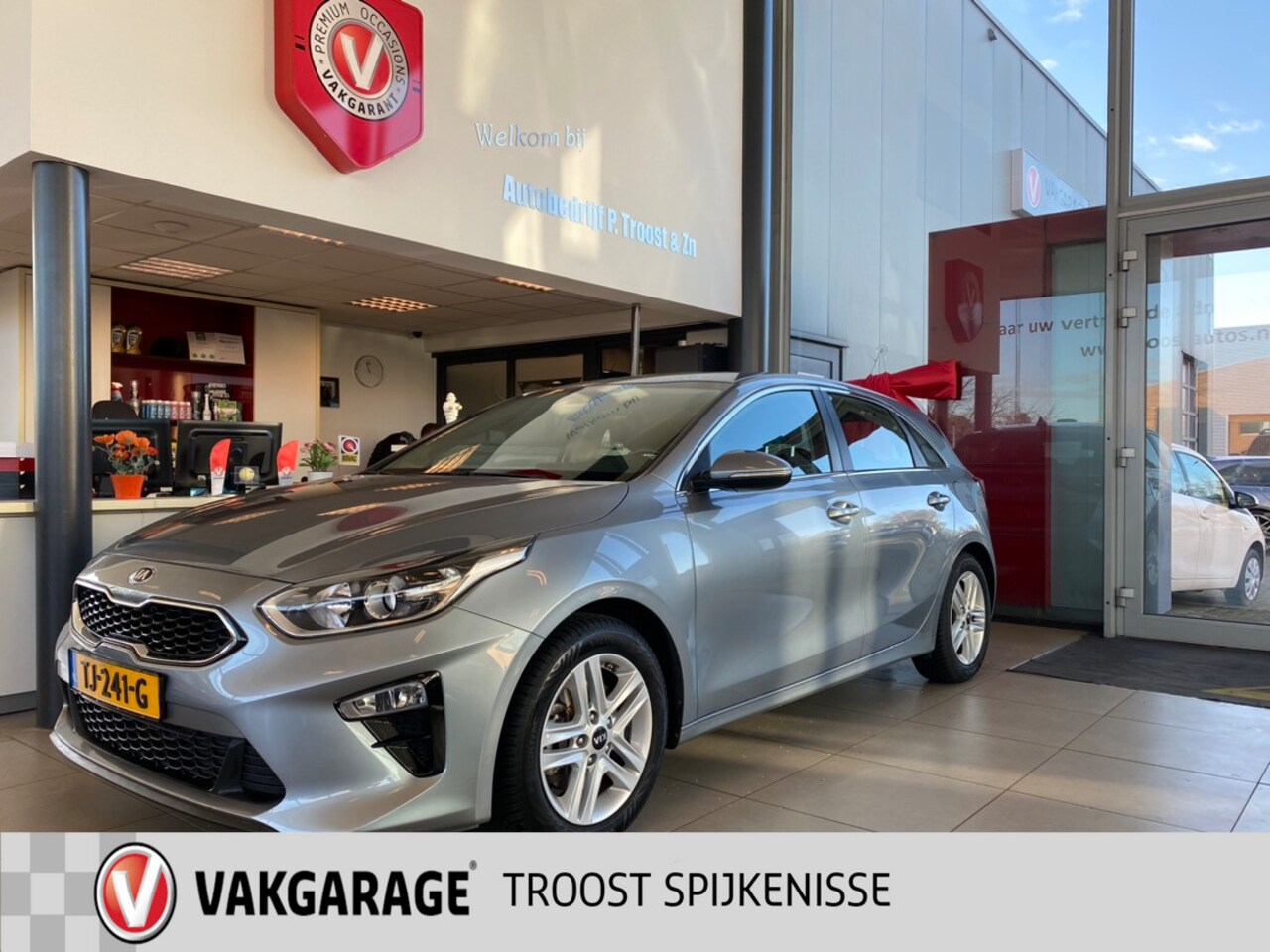 Kia Cee'd - Ceed 1.0 T-GDi DynamicLine,NL Auto,Navigatie,Achteruitrijcamera,Trekhaak,Achteruitrijsenso - AutoWereld.nl