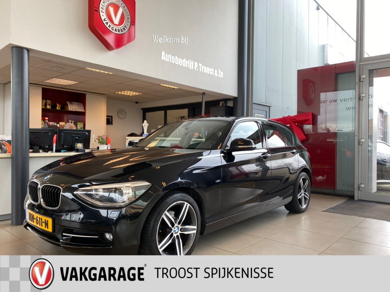 BMW 1-serie - 116i High Executive 116i High Executive,Automaat,Schuifkanteldak,Navigatie,Stoelverwarming.Trekhaak,Achteruitr - AutoWereld.nl