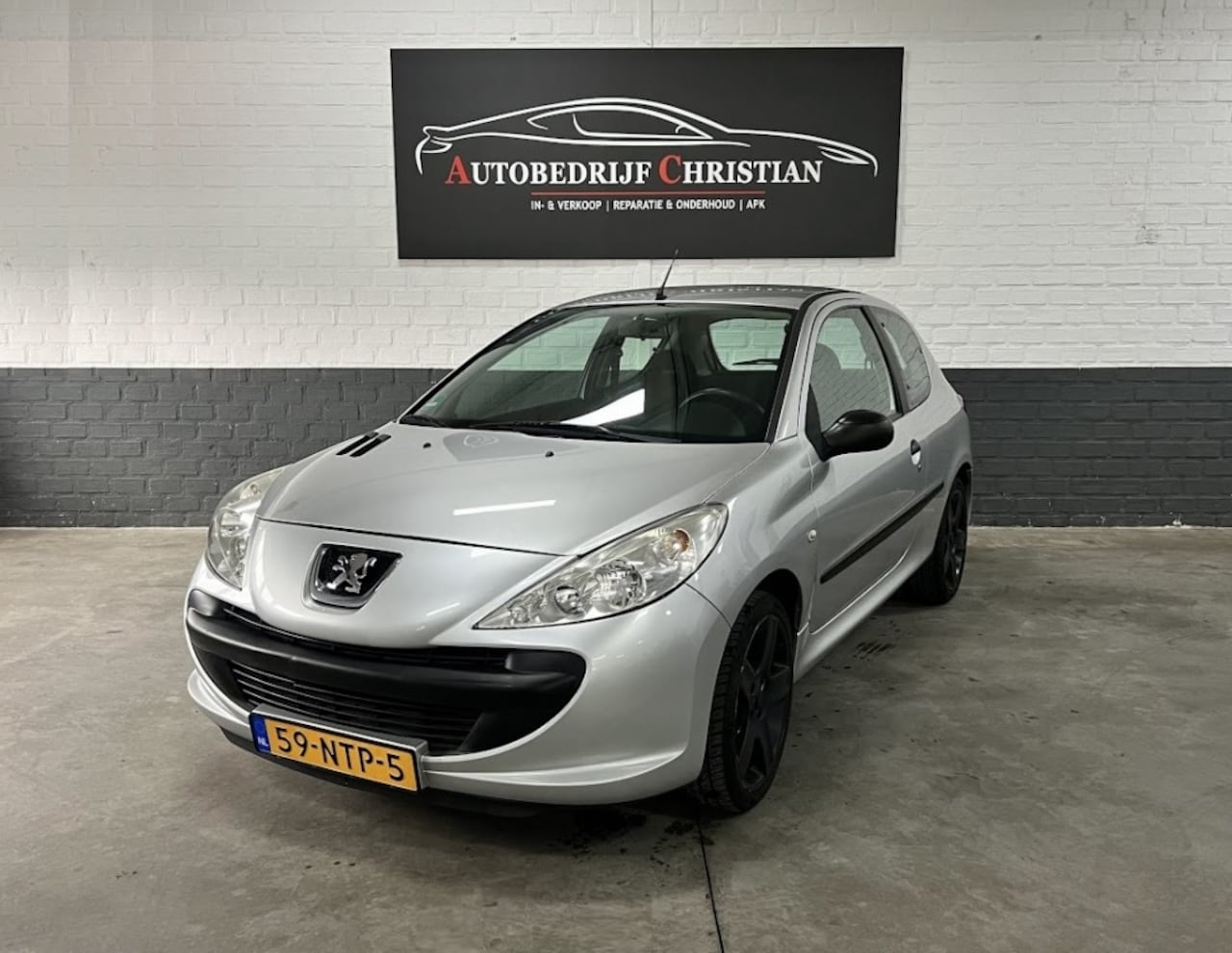 Peugeot 206 - 206+ 1.1 XR | APK DEC-24 | TREKHAAK - AutoWereld.nl