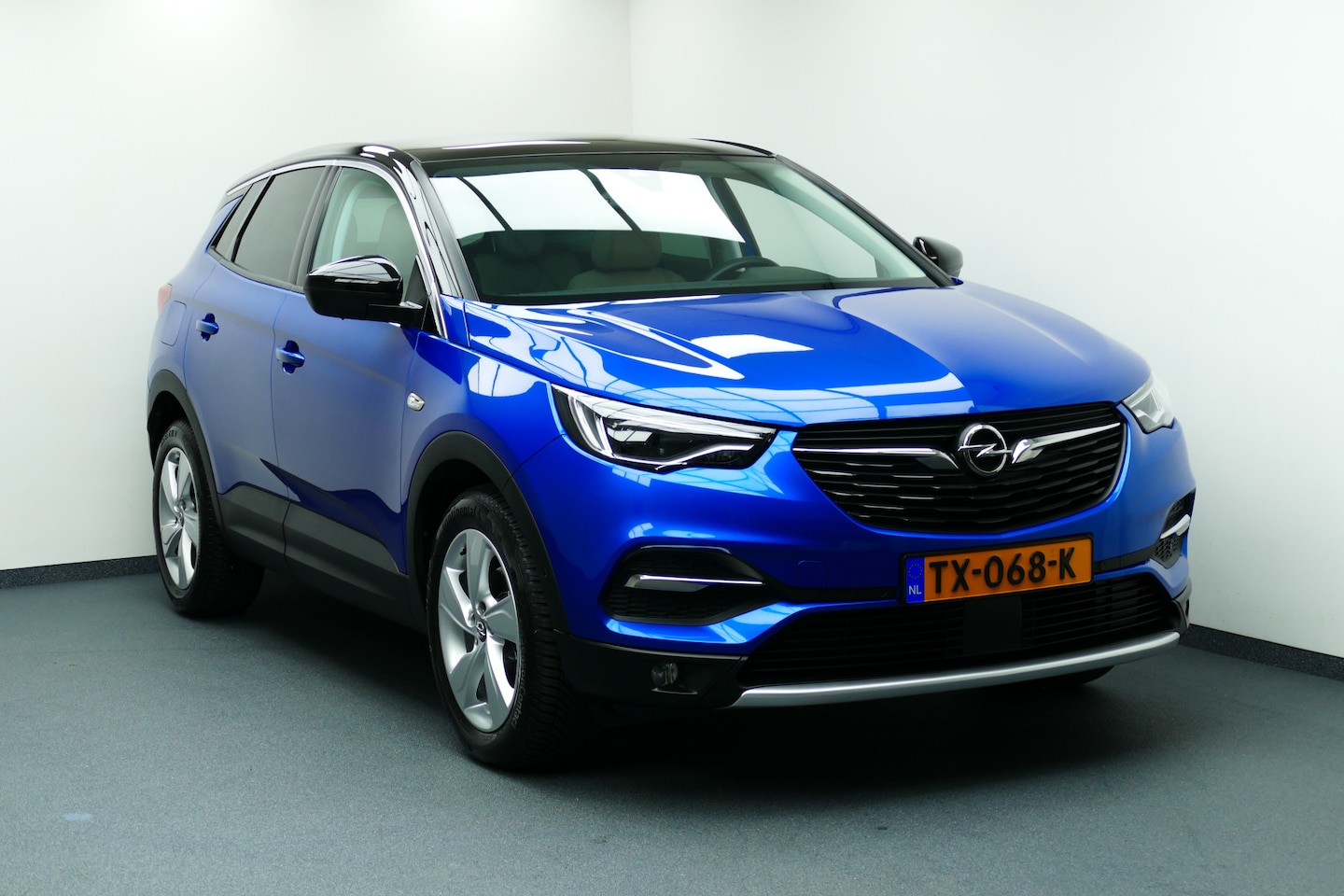 Opel Grandland X - 1.2 Turbo Innovation Panodak, Navi, Led Koplampen, Stoel&StuurVerw, 18"LMV - AutoWereld.nl