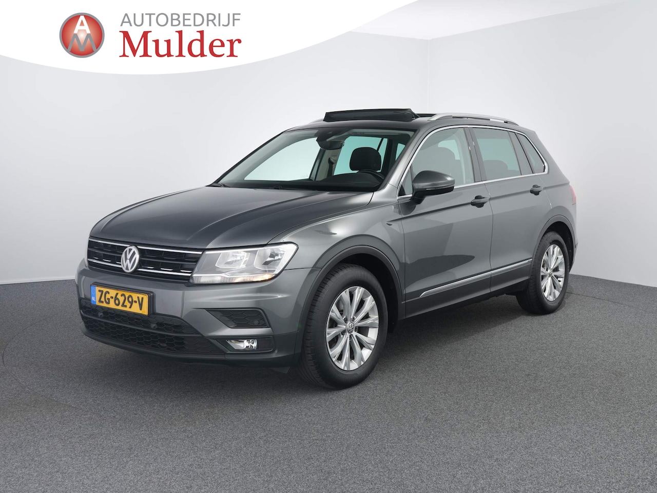 Volkswagen Tiguan - 1.5 TSI ACT Comfortline Business | Pano | Trekhaak | - AutoWereld.nl