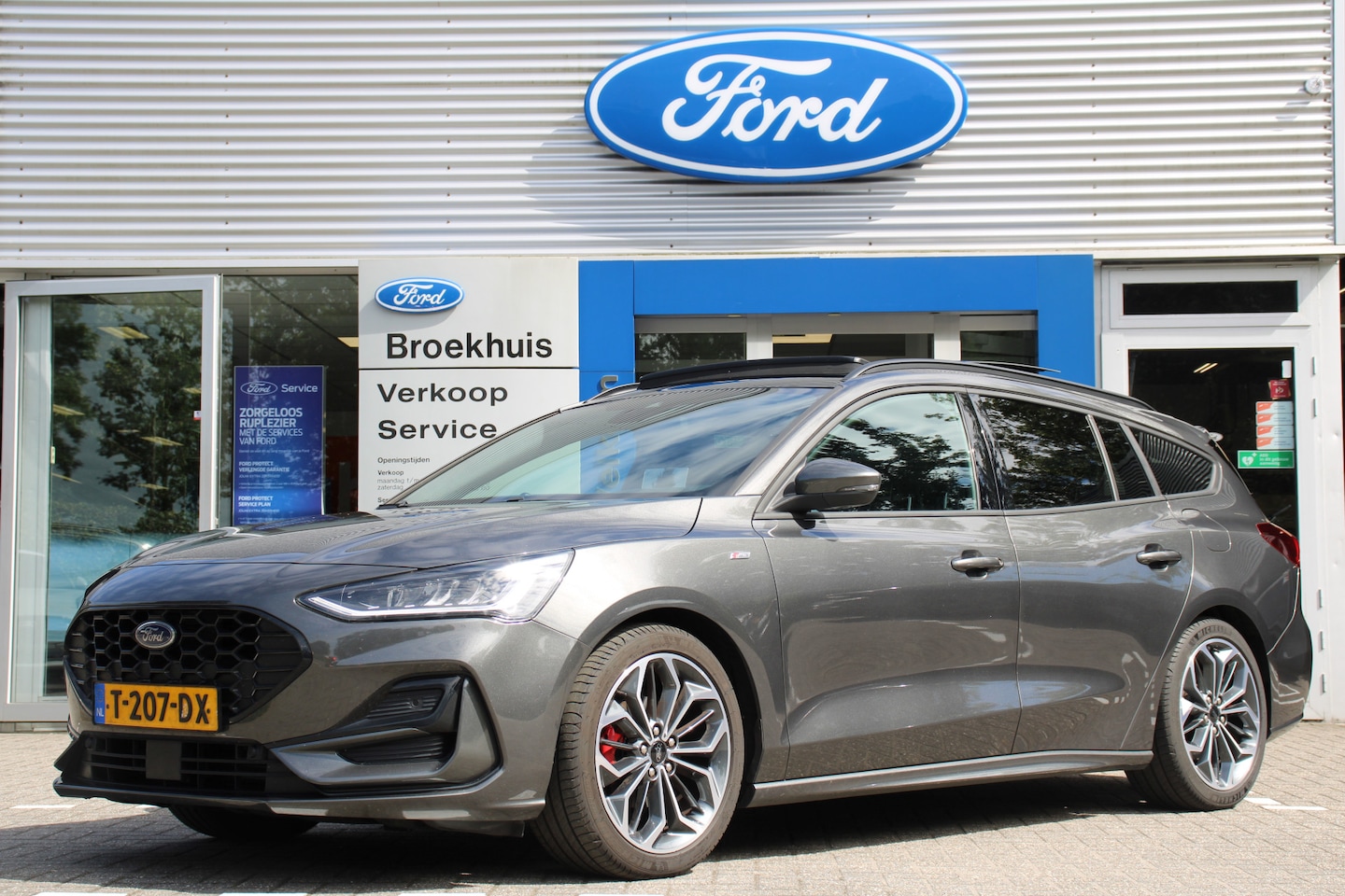 Ford Focus Wagon - 1.0EB 155PK HYBRIDE ST-LINE X | PANODAK I ADAPTIEVE CRUISE I B&O I CAMERA I GROOT SCHERM I - AutoWereld.nl