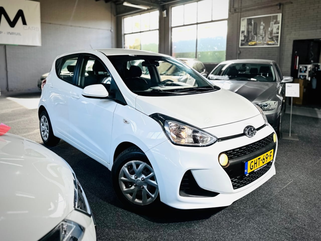 Hyundai i10 - 1.0i Comfort 5p. Automaat - Airco - 4x Elek. ramen - USB - AUX - APK - AutoWereld.nl