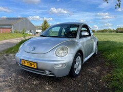 Volkswagen New Beetle - 2.0 Highline