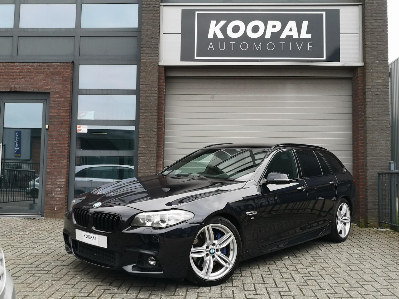 BMW 5-serie Touring - 535i High Executive | M-pakket | Digitaal dashboard | Trekhaak | NAP - AutoWereld.nl