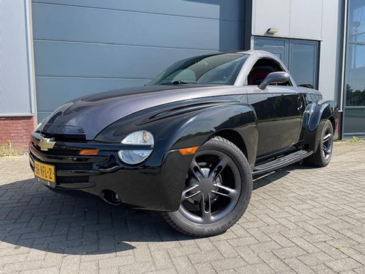 Chevrolet SSR - Convertible 6.0V8 Grijs kenteken! unieke Roadster - AutoWereld.nl