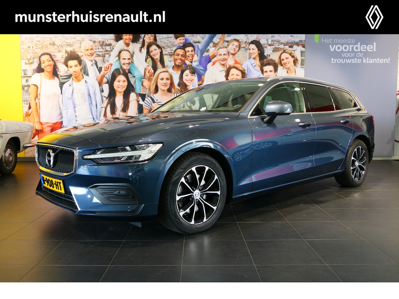 Volvo V60 - 2.0 B3 Momentum Business - AUTOMAAT! Camera, cruise, panoramadak - AutoWereld.nl