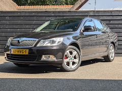 Skoda Octavia - 1.4 TSI Elegance NAV/PDC/Trekhaak/NL auto