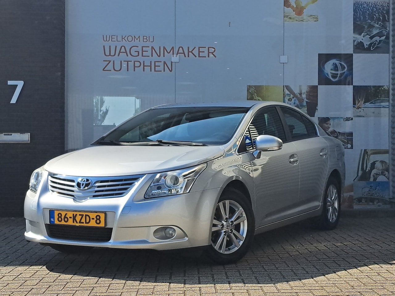 Toyota Avensis - 1.8 VVTi Business | NETTE AUTO MET ONDERHOUDSBOEKJES | TREKHAAK | CRUISE CONTROL - AutoWereld.nl