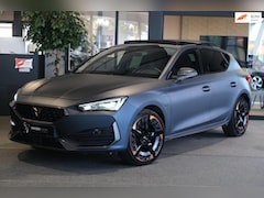 CUPRA Leon - 1.4 e-Hybrid VZ 245PK Pano Volleder Cam Navi