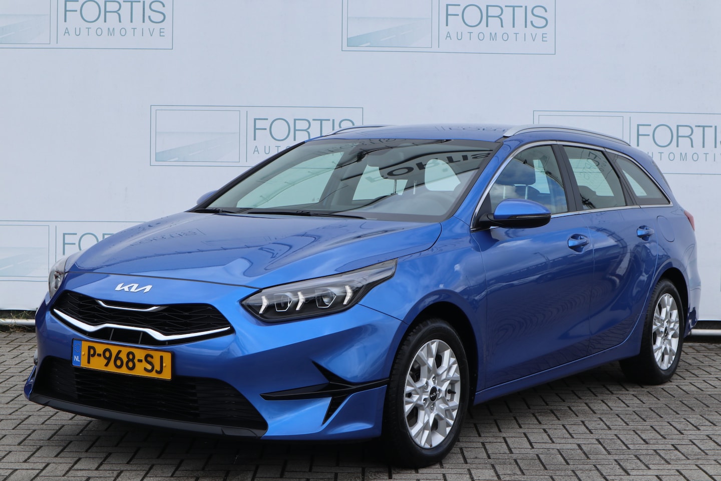 Kia Cee'd Sportswagon - Ceed 1.0 T-GDi DynamicLine NL AUTO | CARPLAY | CAMERA | - AutoWereld.nl