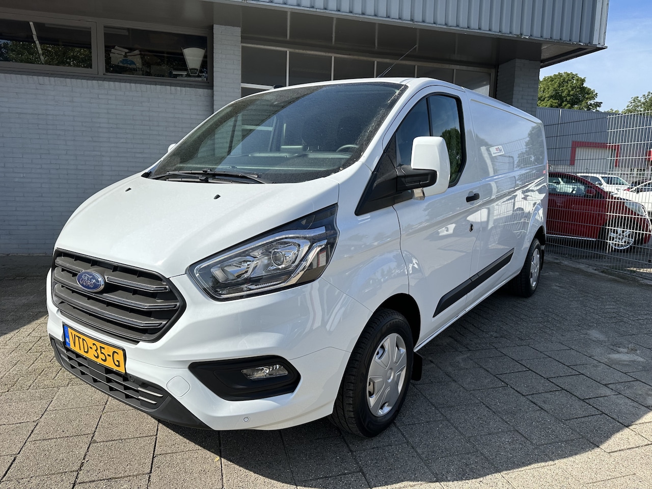 Ford Transit Custom - 300 2.0 TDCI L2H2 Trend MHEV Nette Auto - AutoWereld.nl