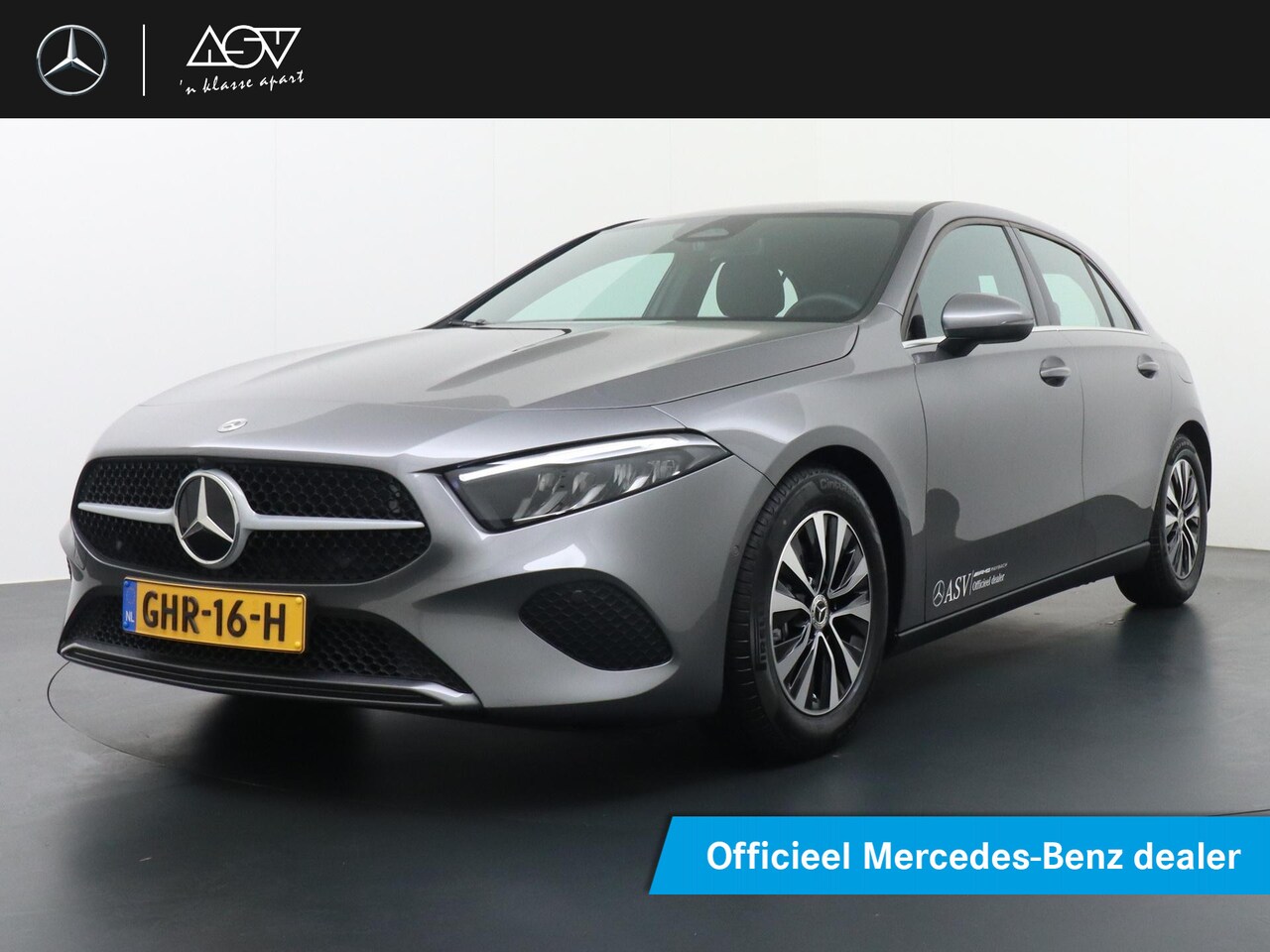 Mercedes-Benz A-klasse - 180 Star Edition | Cruise Control | Voorstoelen Verwarmd | DAB+ Radio | Achteruitrijcamera - AutoWereld.nl