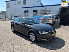 Audi A3 Sportback - 1.6 TDI Attraction Pro Line plus Automaat