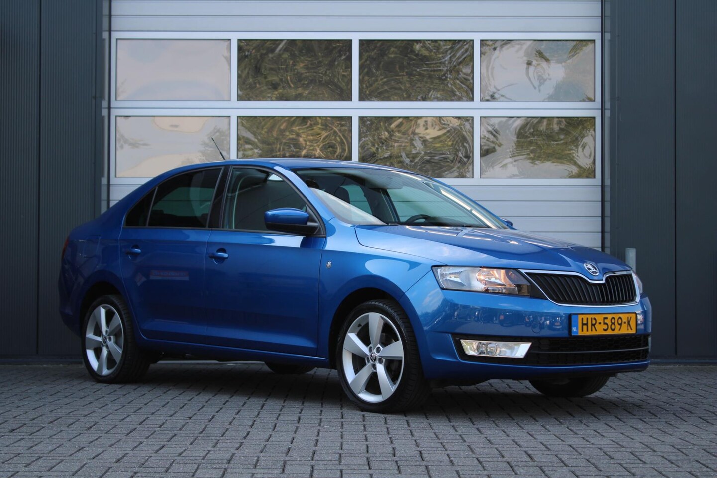 Skoda Rapid - 1.2 TSI Greentech Elegance Businessline Clima/Cruise/Navi/PDC/Bluetooth/17"Velgen/Trekhaak - AutoWereld.nl