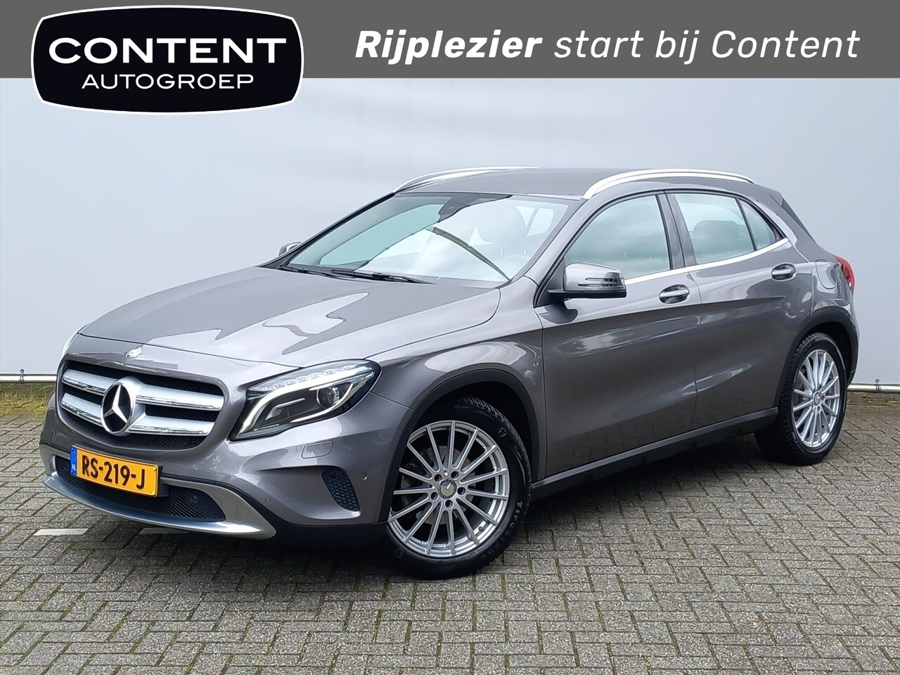 Mercedes-Benz GLA-Klasse - GLA180 Aut Prestige | Trekhaak | Zomer-en winter banden - AutoWereld.nl