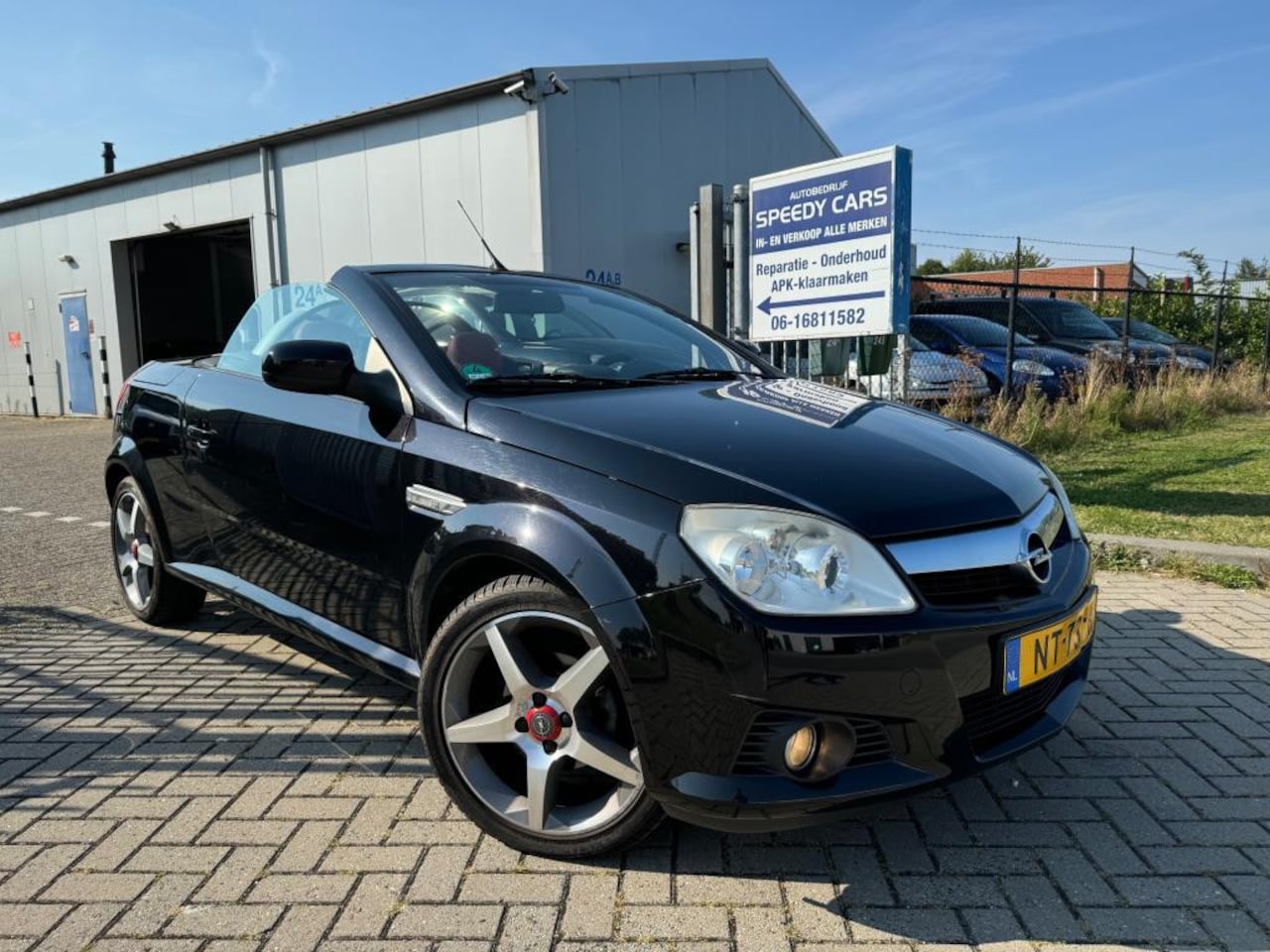 Opel Tigra TwinTop - 1.4-16V Rhythm 2007 Leer Airco Cabrio - AutoWereld.nl