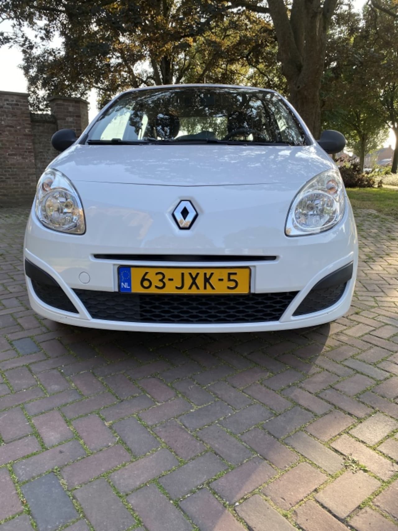 Renault Twingo - airco NW APK 1.2 Authentique - AutoWereld.nl