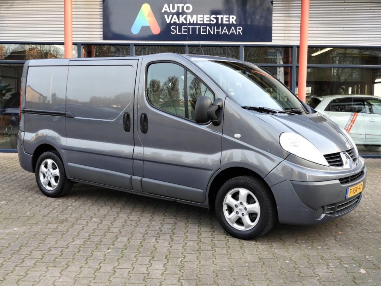 Renault Trafic - 2.0 DCI L1H1 115PK 2x schuifdeur 3 zits - AutoWereld.nl