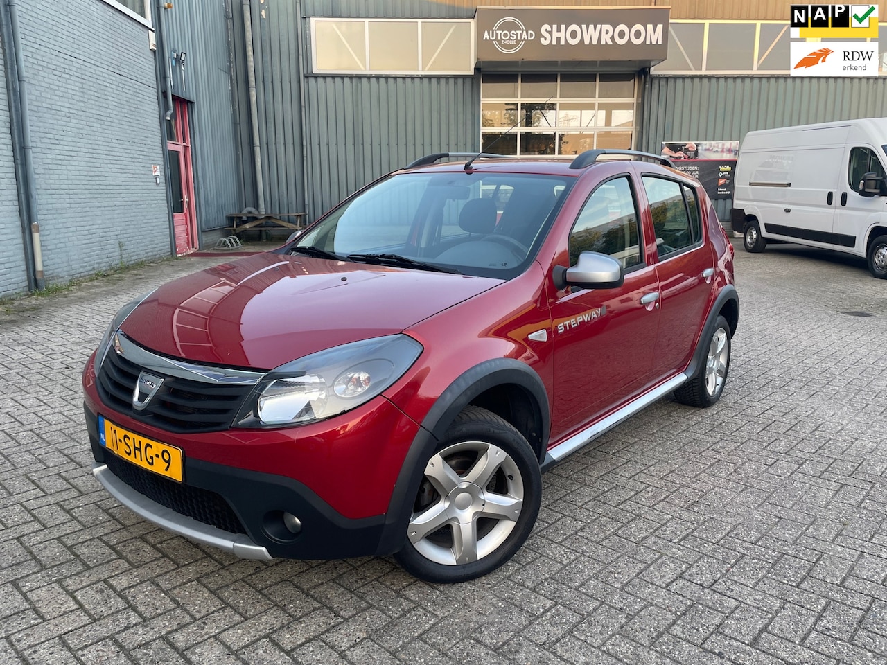 Dacia Sandero Stepway - 1.6 Airco/Apk/Nap/Trekhaak/ - AutoWereld.nl