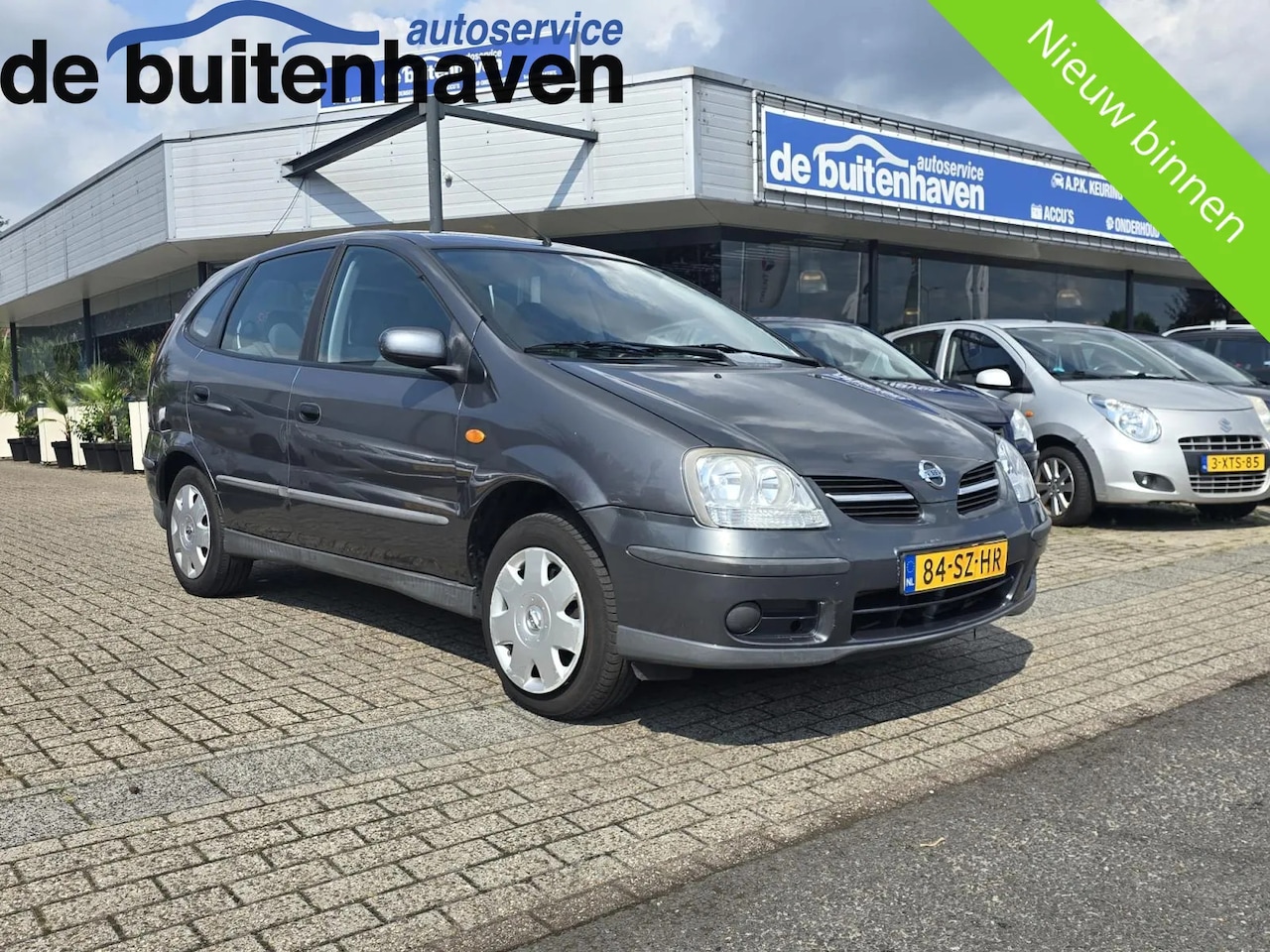 Nissan Almera Tino - 1.8 1.8 - AutoWereld.nl