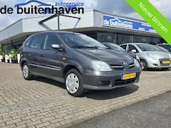 Nissan Almera Tino - 1.8