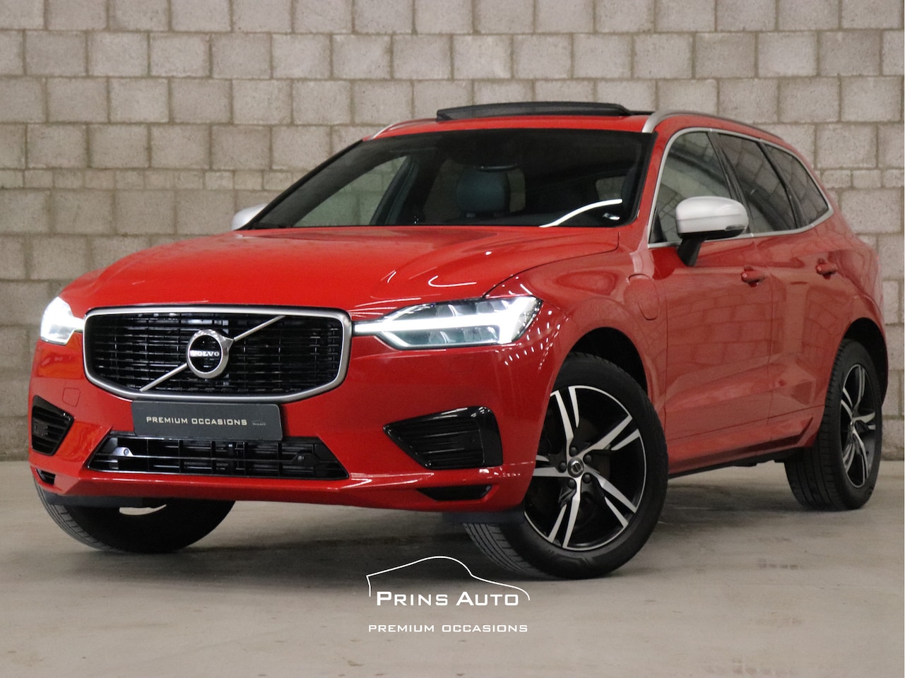 Volvo XC60 - 2.0 T8 Twin Engine AWD Inscription |PANO|CAMERA|CARPLAY|STOEL+STUUR VERW. - AutoWereld.nl