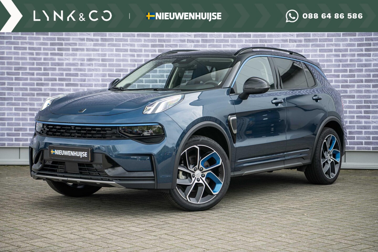 Lynk & Co 01 - Plug-in Hybrid | Adaptive cruise control | Panoramadak | LED koplampen | Camera | Stoelver - AutoWereld.nl