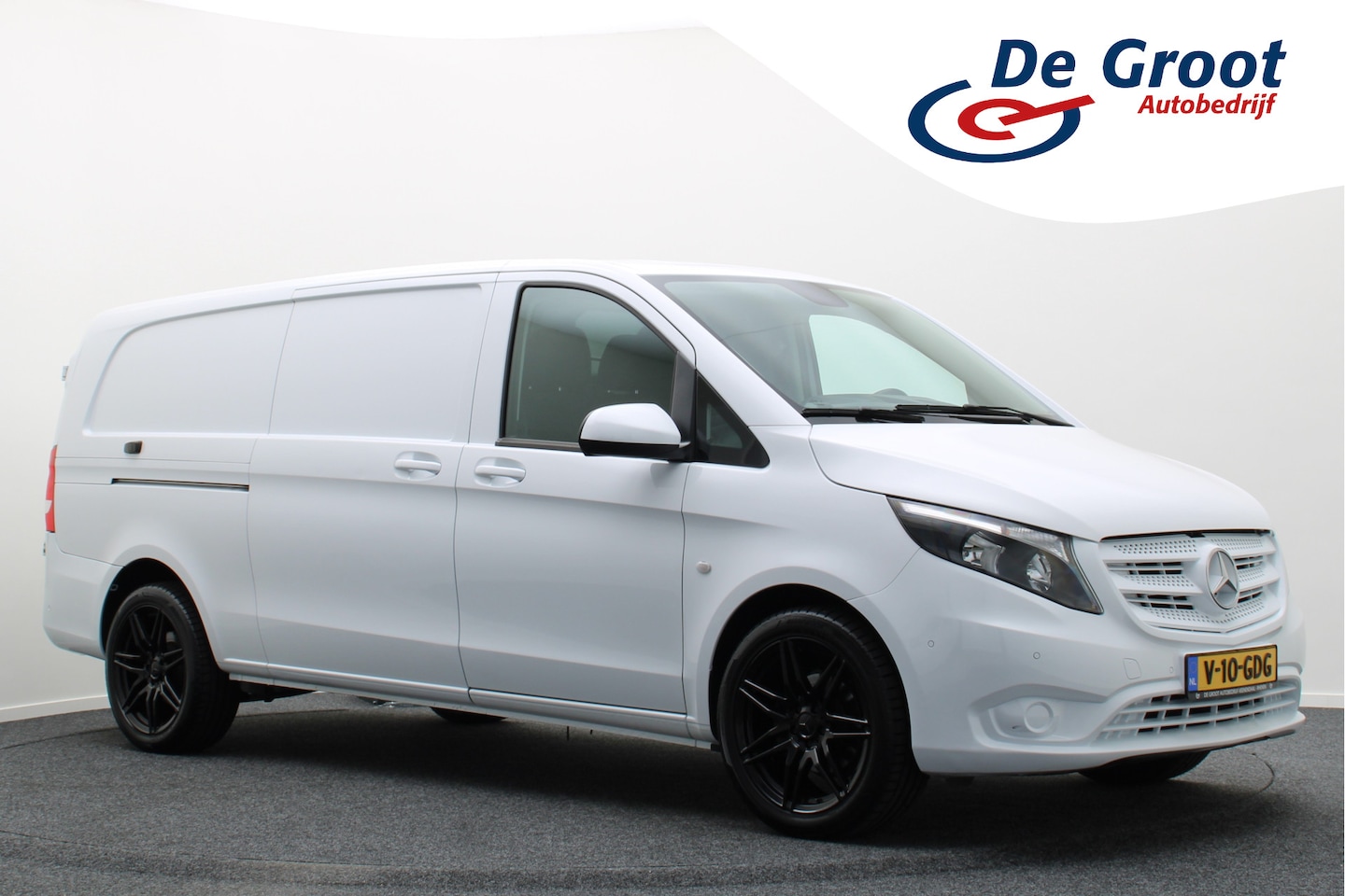 Mercedes-Benz Vito - 116 CDI Extra Lang Automaat 3-Zits, Airco, Navigatie, Camera, Apple CarPlay, Cruise, Achte - AutoWereld.nl