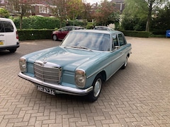 Mercedes-Benz 200-serie - W114 200