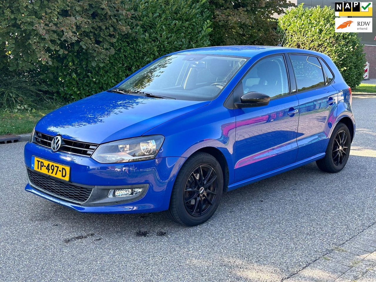 Volkswagen Polo - 1.2-12V BlueMotion Comfortline 5DR*Stoelverwarming*Airco*LM velgen*Dealer onderhouden* - AutoWereld.nl