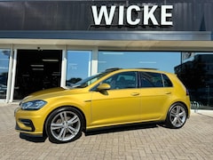 Volkswagen Golf - Highline R Line DSG Panorama Led Navigatie Virtual