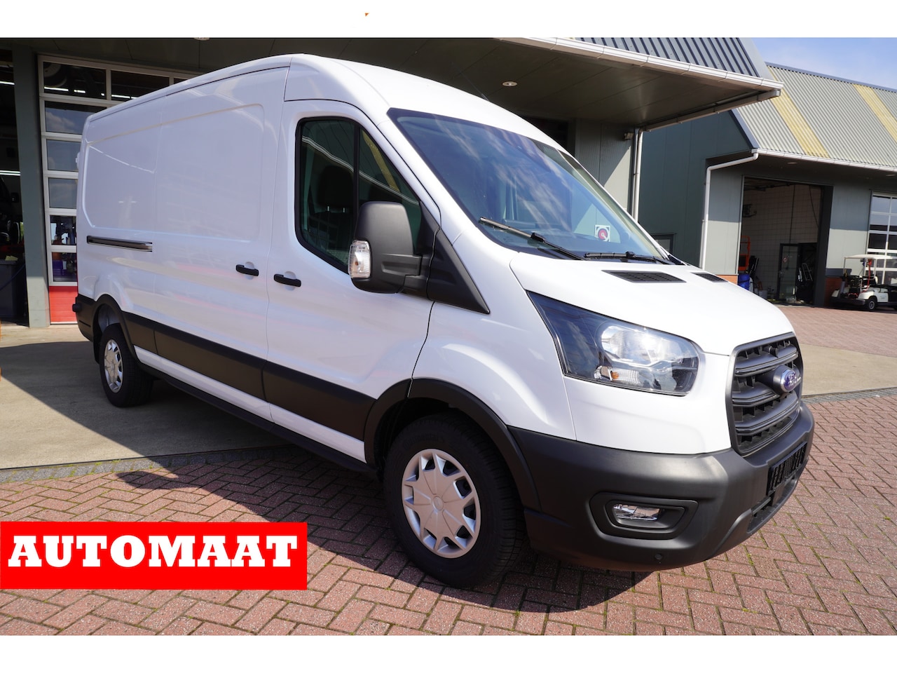 Ford Transit - 350L 2.0 TDCI 130PK L3H2 Trend Automaat Airco | Cruise | Navi | Trekhaak - AutoWereld.nl