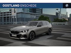 BMW 5-serie Touring - 530e High Executive M Sport Automaat / Panoramadak / Trekhaak / Bowers & Wilkins / Adaptie