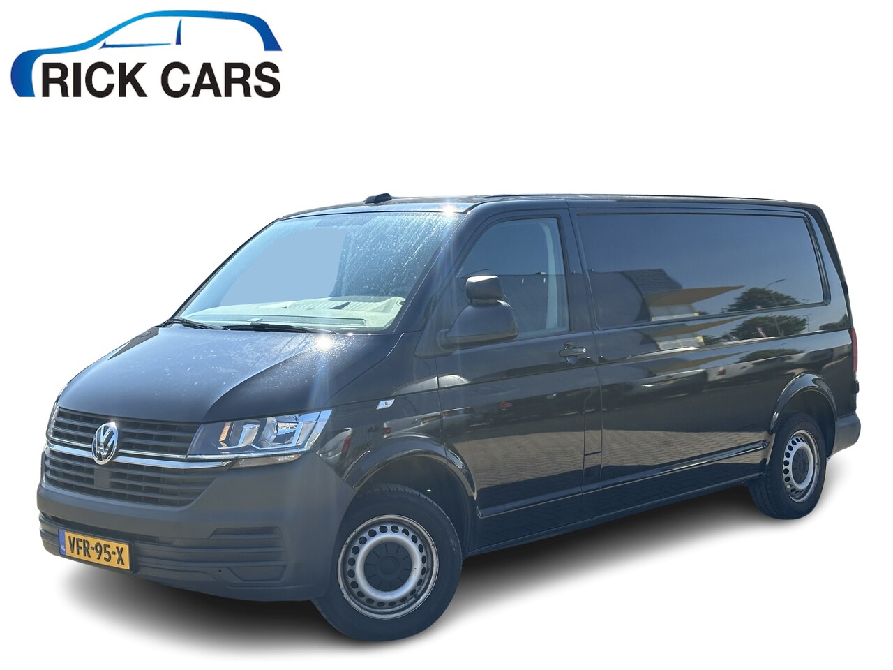 Volkswagen Transporter - 2.0 TDI 110PK EURO6 L2H1 App Connect/cruise control/navigatie - AutoWereld.nl