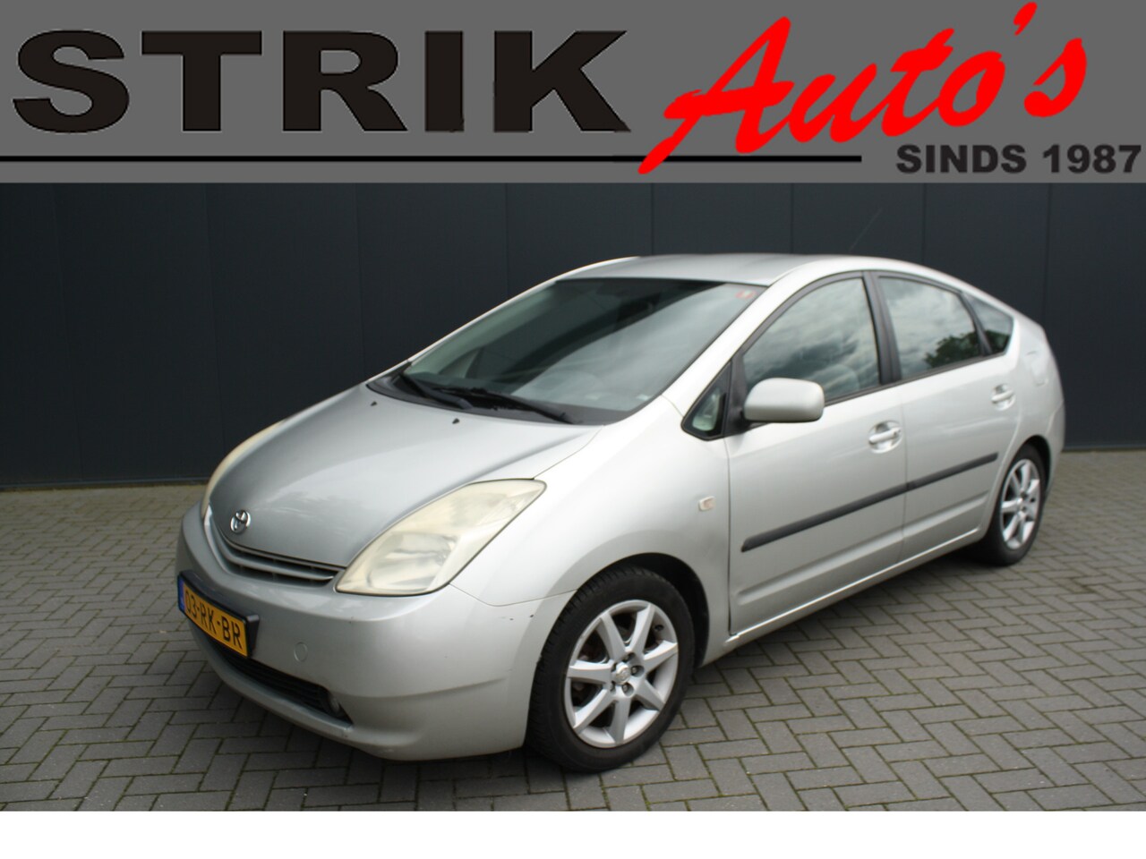 Toyota Prius - 1.5 VVT-i NAVIGATIE - TREKHAAK - AutoWereld.nl