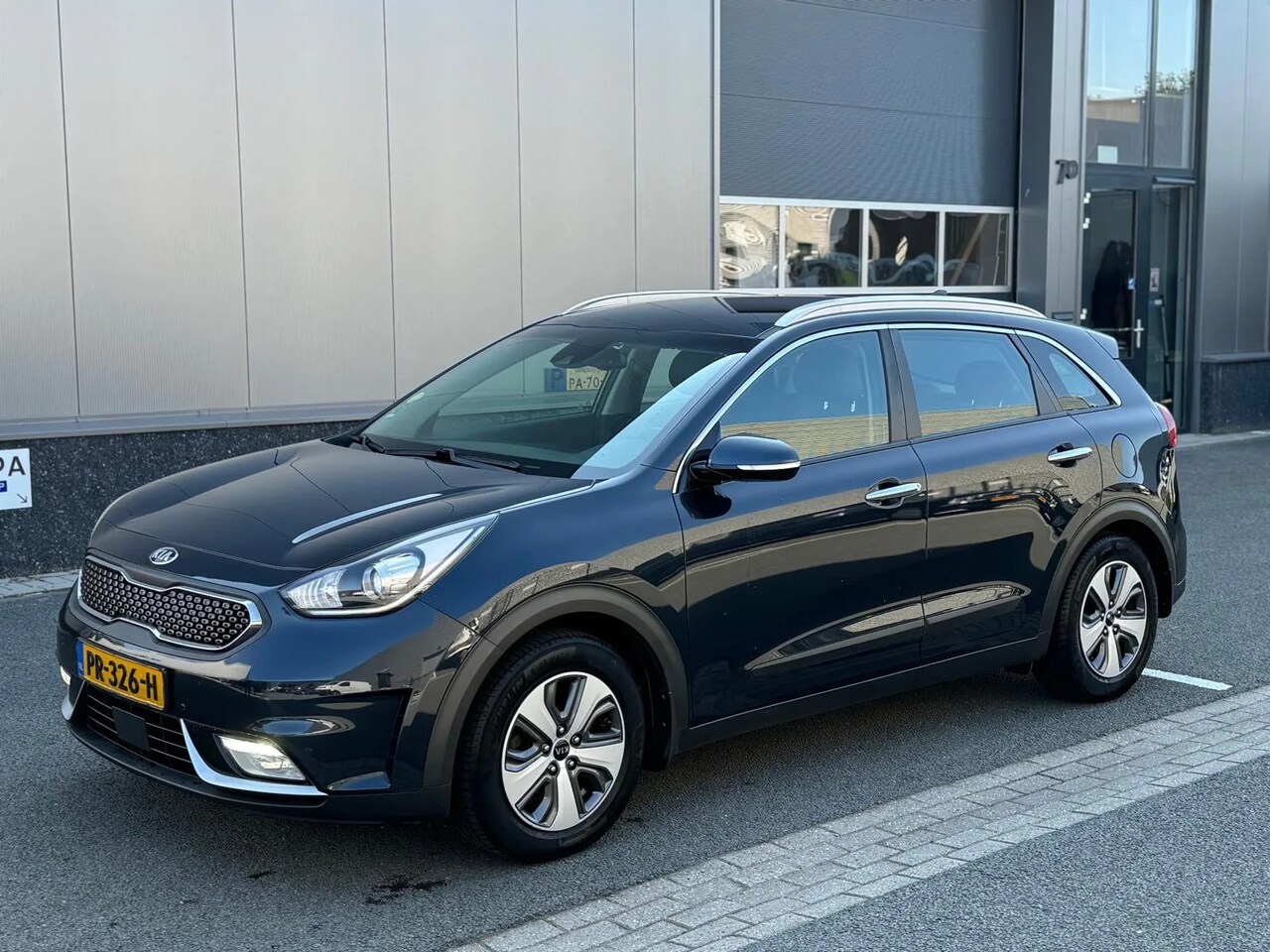 Kia Niro - 1.6 GDi Hybrid ExecutiveLine 1.6 GDi Hybrid ExecutiveLine - AutoWereld.nl